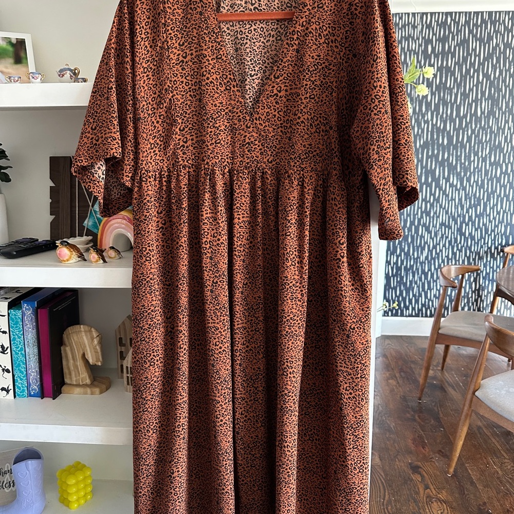 Mittoshop Leopard Print V-Neck Dress